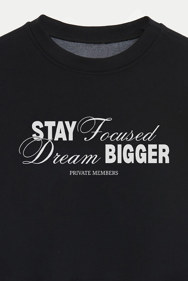 BUZO CROP ESTAMPADO STAY FOCUSED