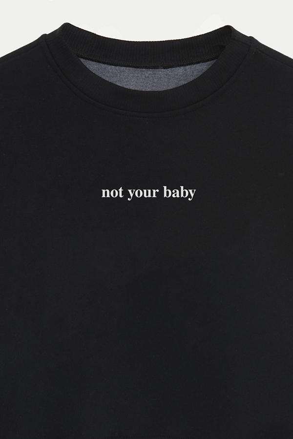 BUZO CROP ESTAMPADO MNM NOT YOUR BABY