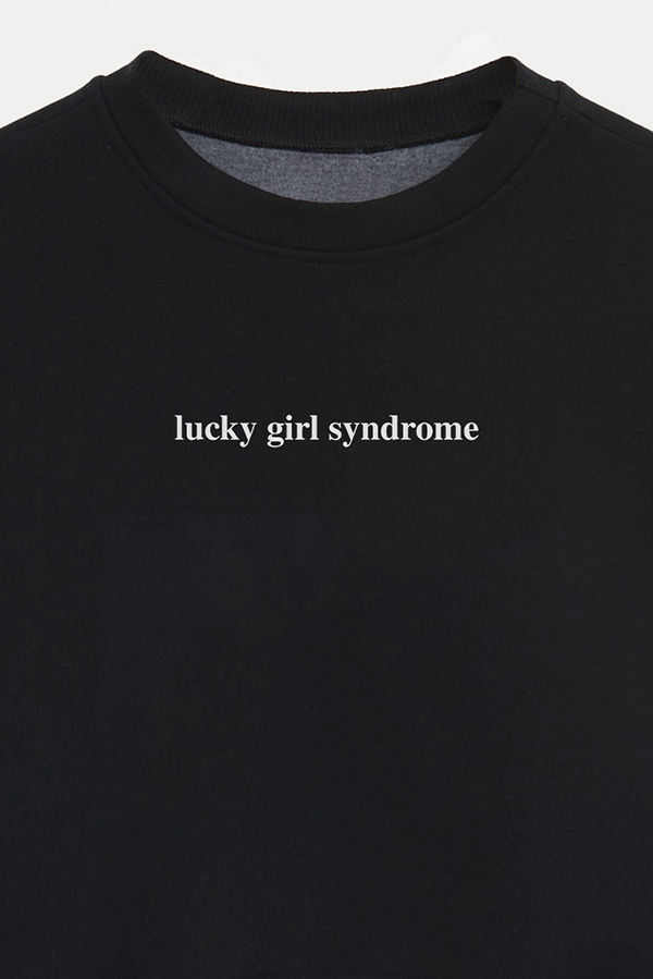 BUZO CROP ESTAMPADO MNM LUCKY GIRL