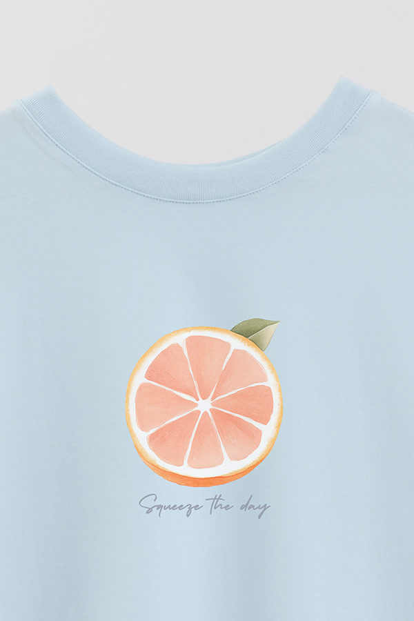 REMERA CROP ESTAMPADA COASTAL SQUEEZE THE DAY