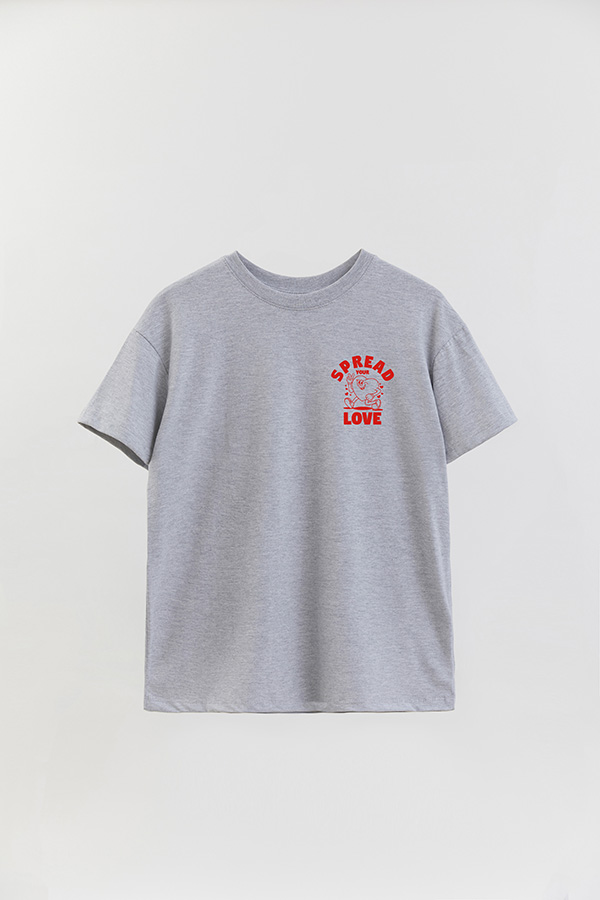 REMERA OVER FB CARTOON SPREAD LOVE RED
