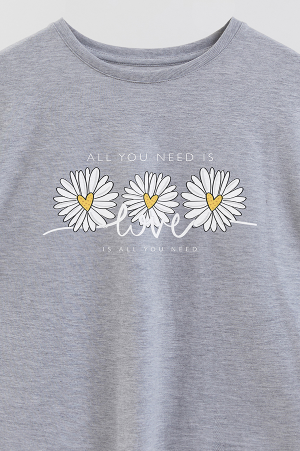 REMERA GIRL OVER ALL YOU NEED