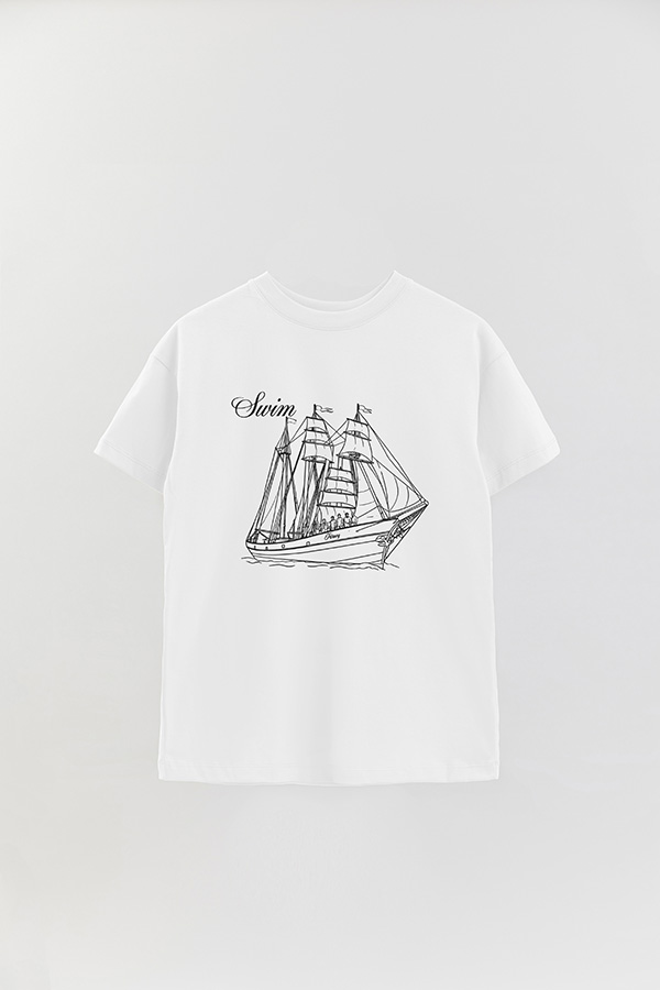 REMERA OVER ESTAMPADA BTS SWIM LN