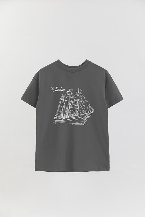 REMERA OVER ESTAMPADA BTS SWIM LN