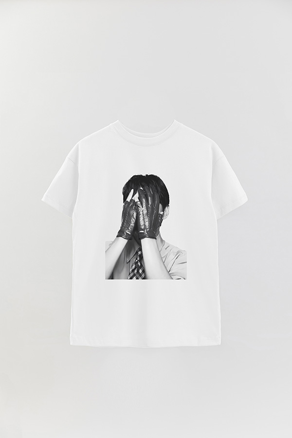 REMERA OVER ESTAMPADA BTS BW V