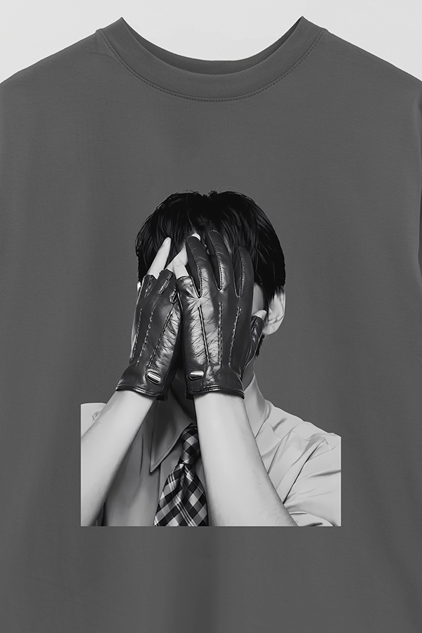 REMERA OVER ESTAMPADA BTS BW V