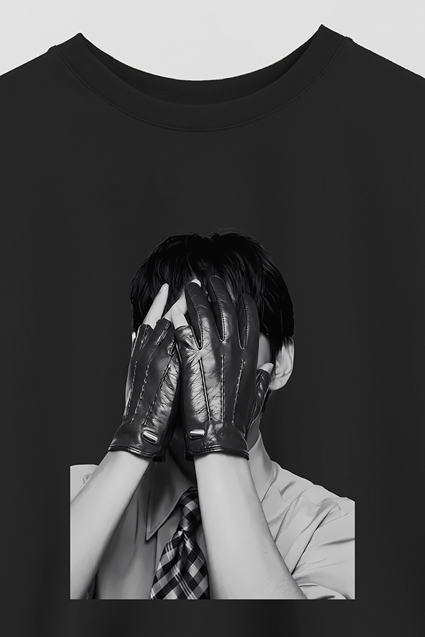 REMERA CROP ESTAMPADA BTS BW V