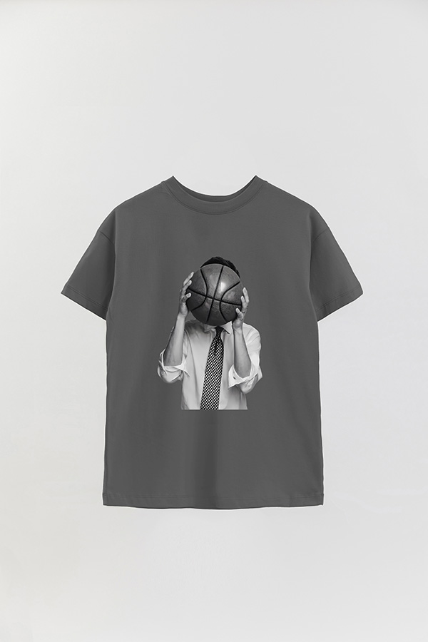 REMERA OVER ESTAMPADA BTS BW SUGA