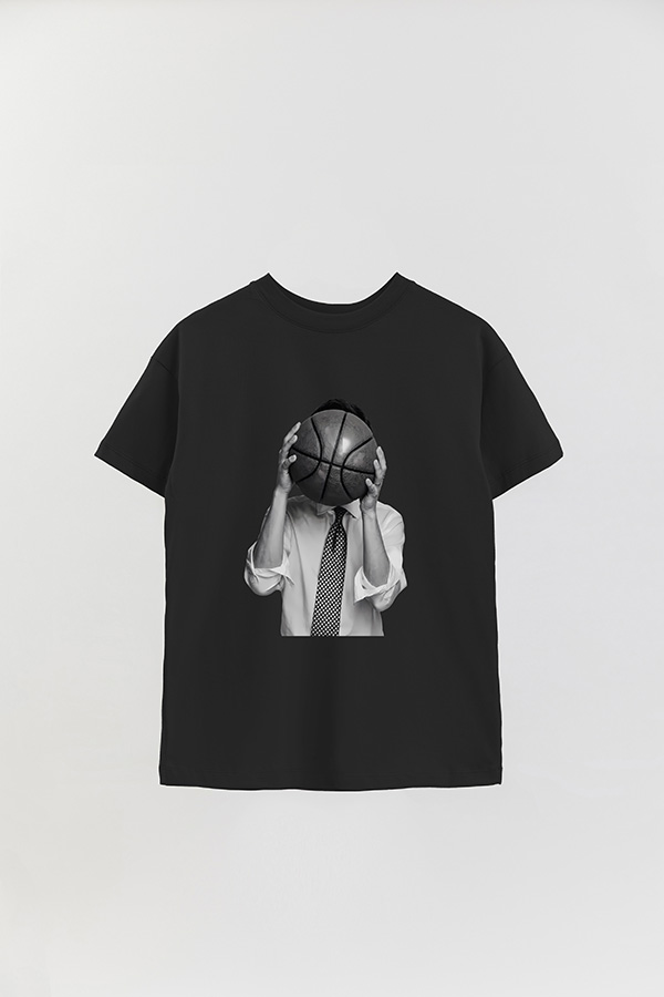 REMERA OVER ESTAMPADA BTS BW SUGA