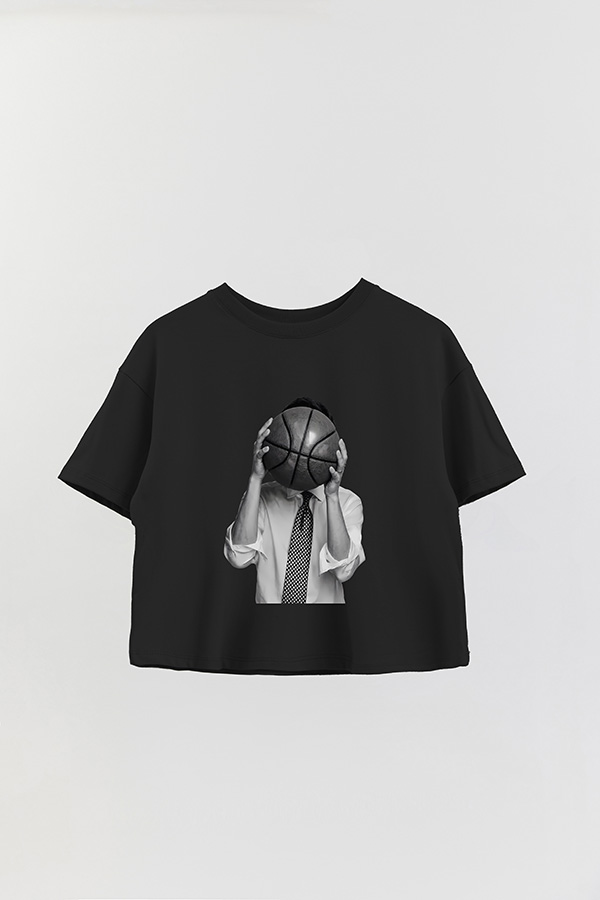 REMERA CROP ESTAMPADA BTS BW SUGA