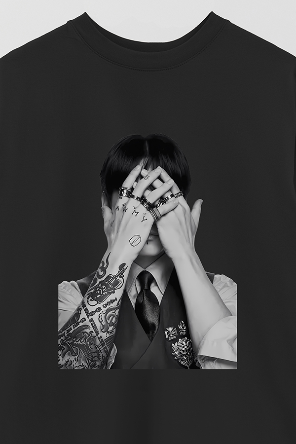 REMERA OVER ESTAMPADA BTS BW JUNGKOOK