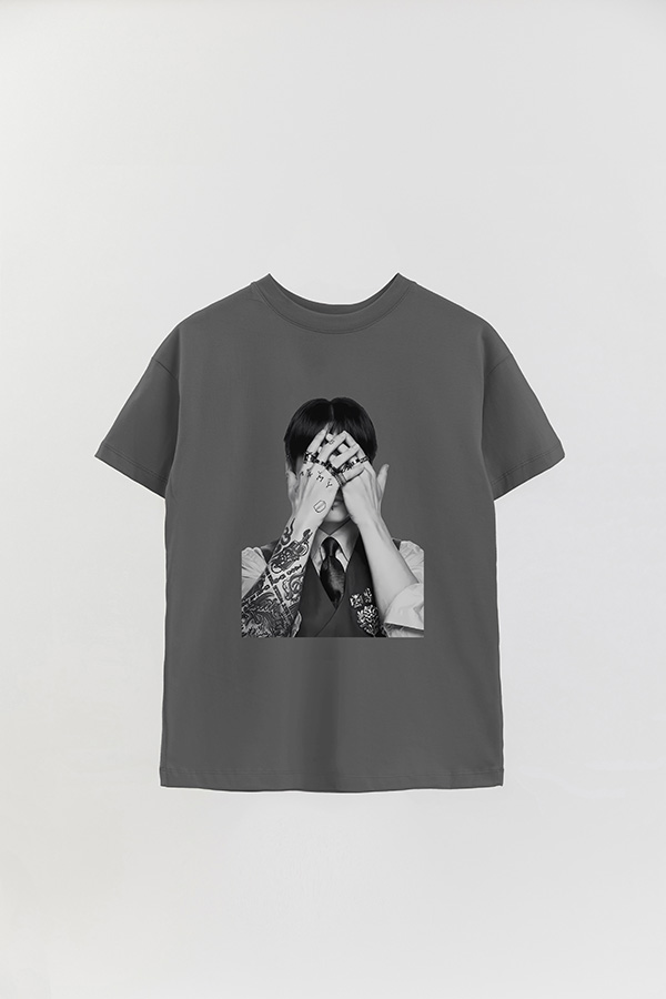 REMERA OVER ESTAMPADA BTS BW JUNGKOOK
