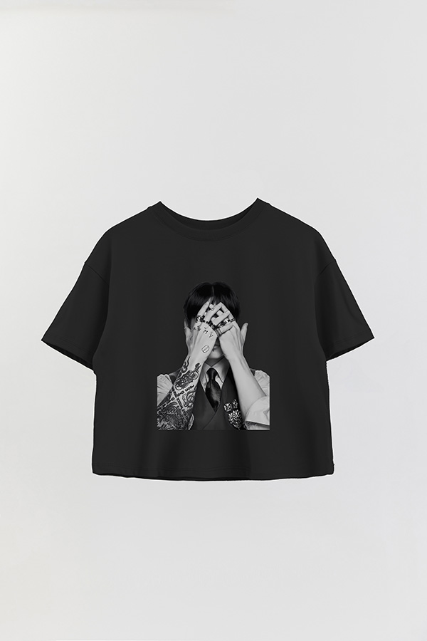 REMERA CROP ESTAMPADA BTS BW JUNGKOOK