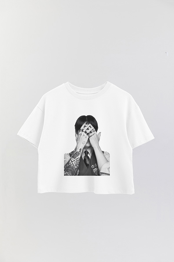 REMERA CROP ESTAMPADA BTS BW JUNGKOOK