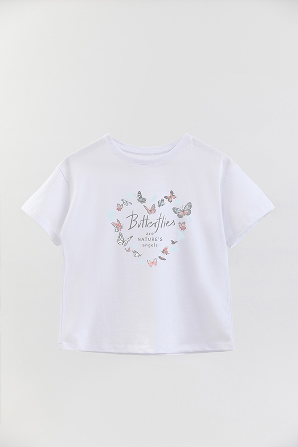 REMERA GIRL OVER BUTTERFLIES