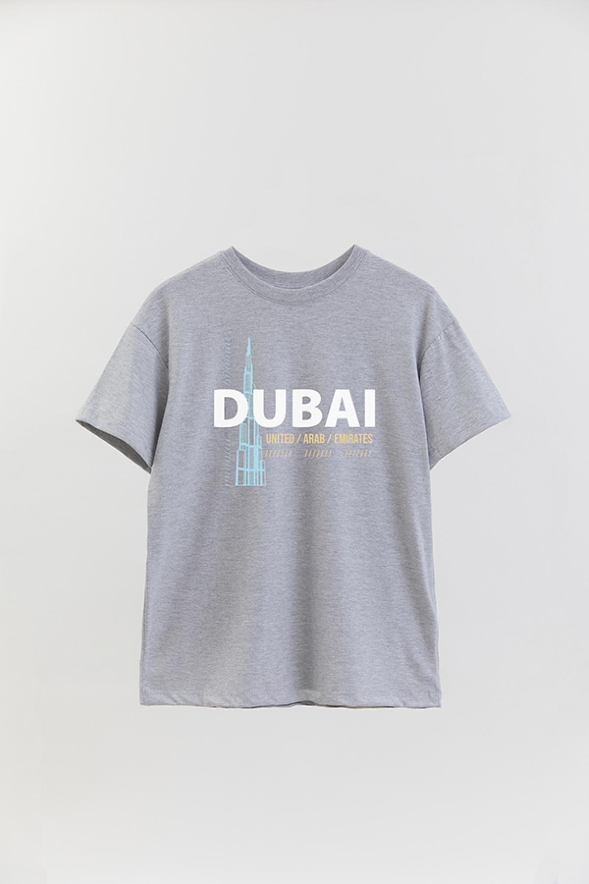 REMERA OVER ESTAMPADA CT DUBAI