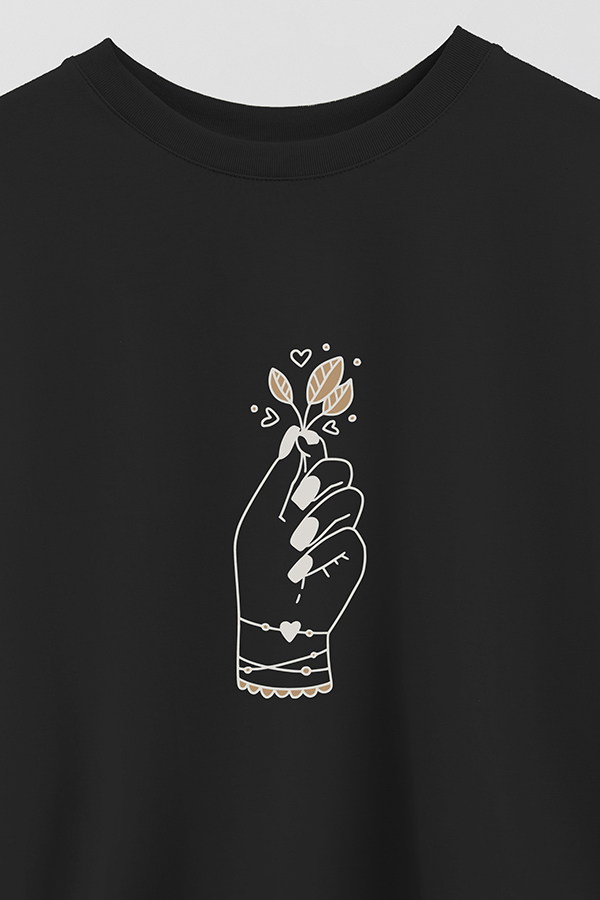 REMERA CROP ESTAMPADA HAND 3