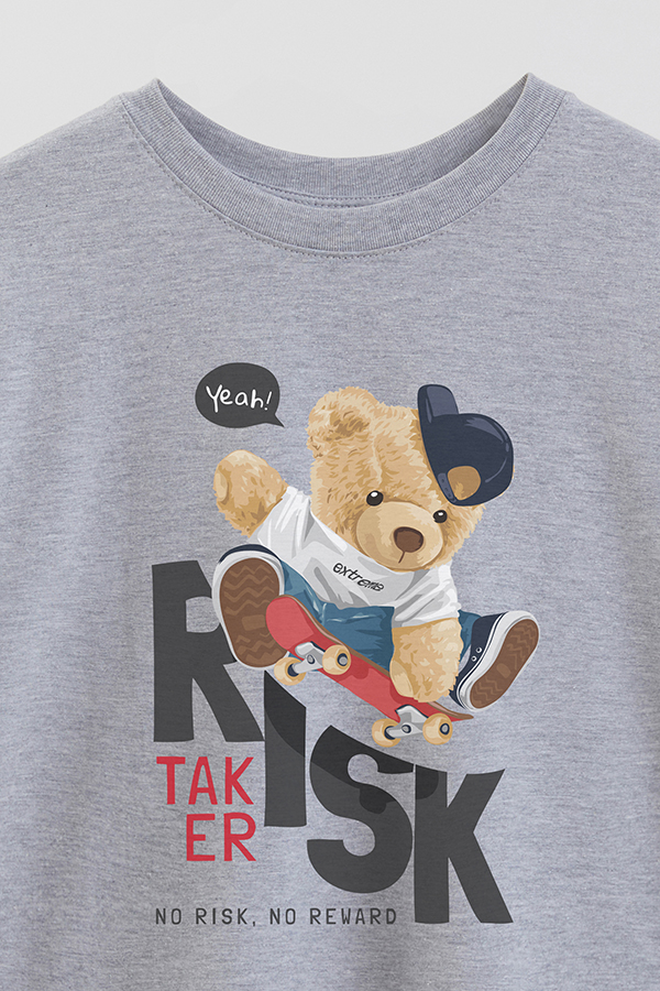 REMERA OVER ESTAMPADA UNISEX TEDDY TAKER RISK