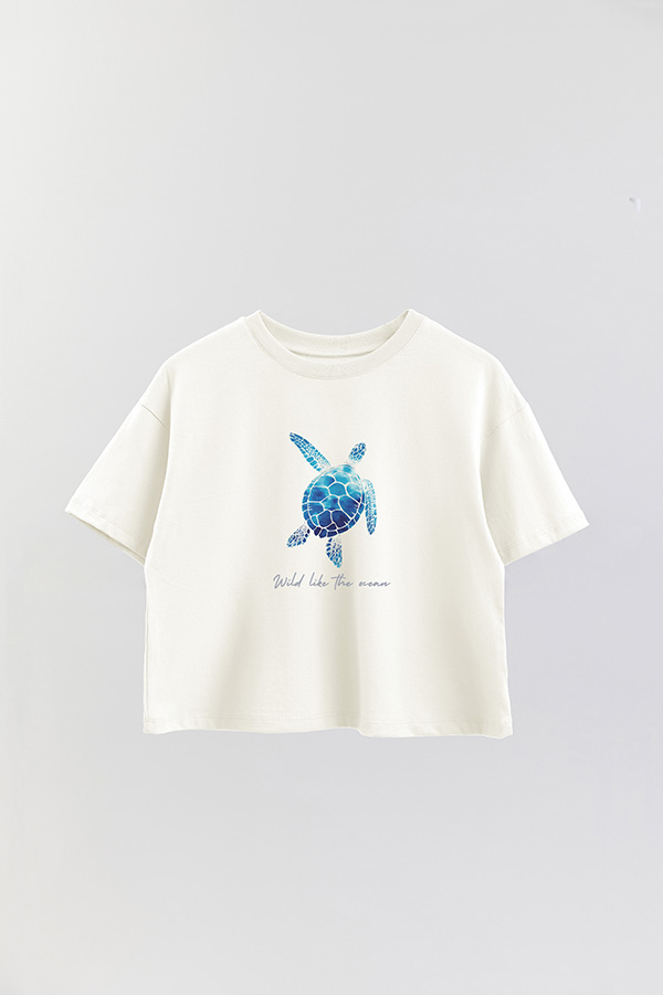REMERA CROP ESTAMPADA COASTAL WILD LIKE THE OCEAN