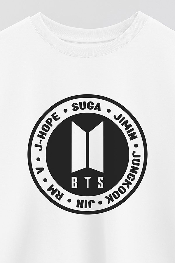 REMERA CROP ESTAMPADA BTS 18