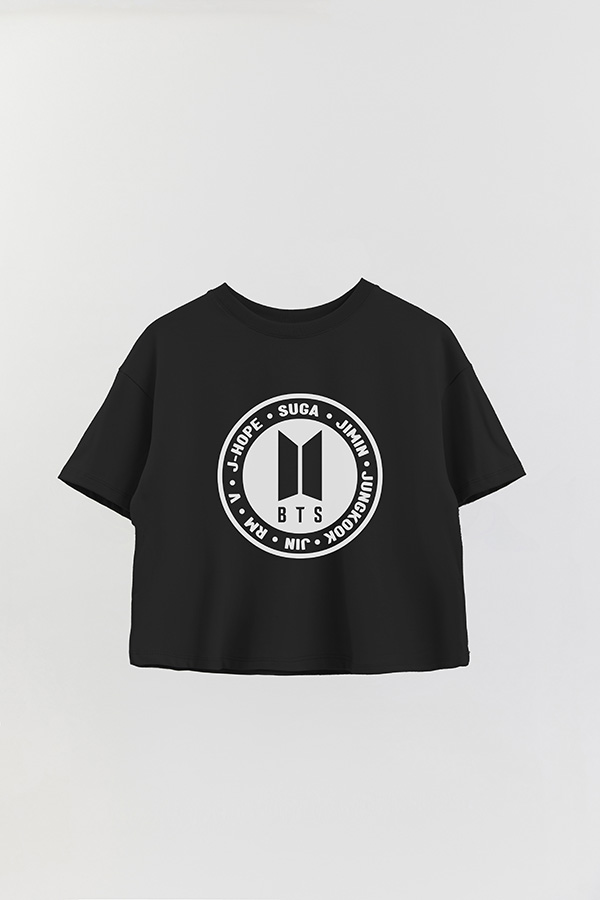 REMERA CROP ESTAMPADA BTS 18