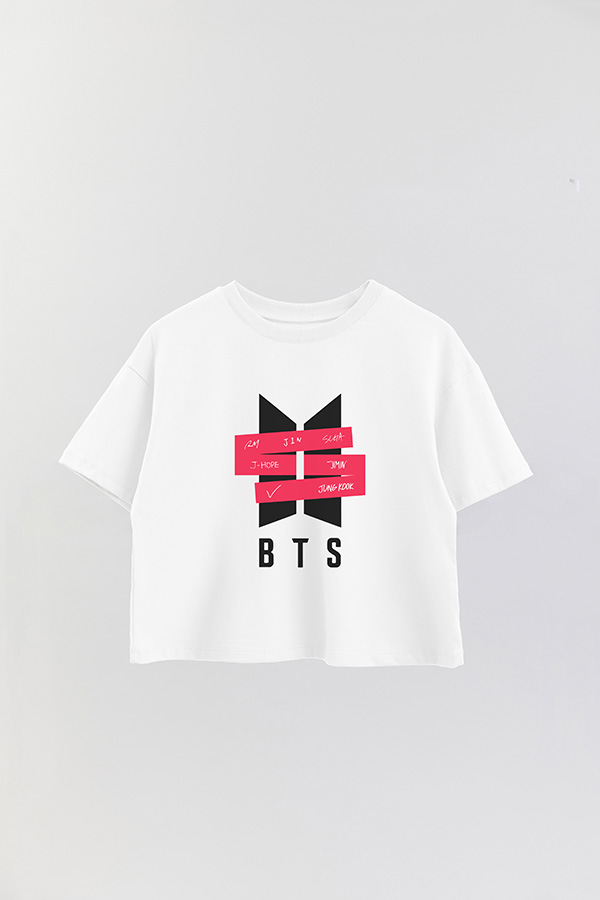 REMERA CROP ESTAMPADA BTS 17