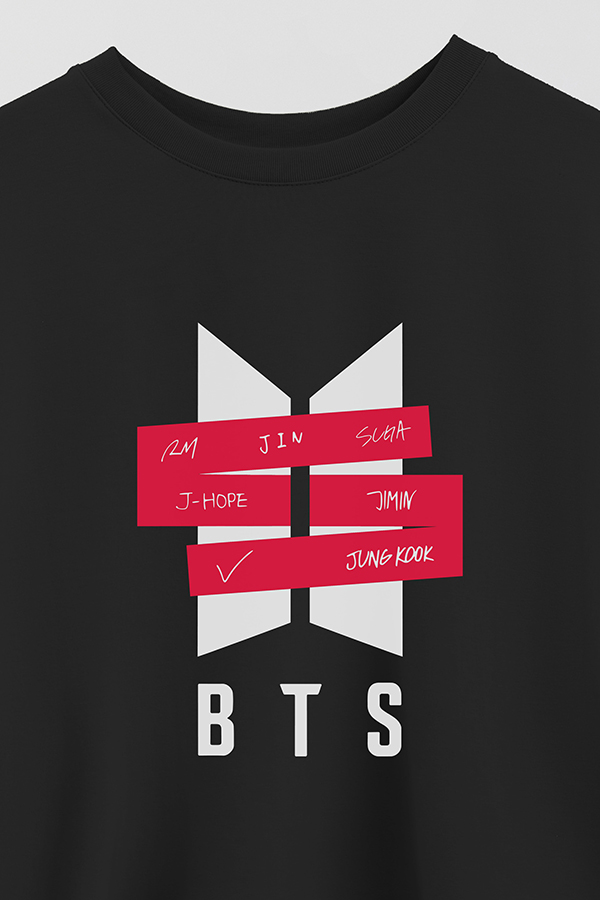 REMERA CROP ESTAMPADA BTS 17