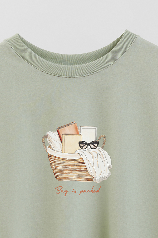REMERA CROP ESTAMPADA COASTAL BAG IS PACKED