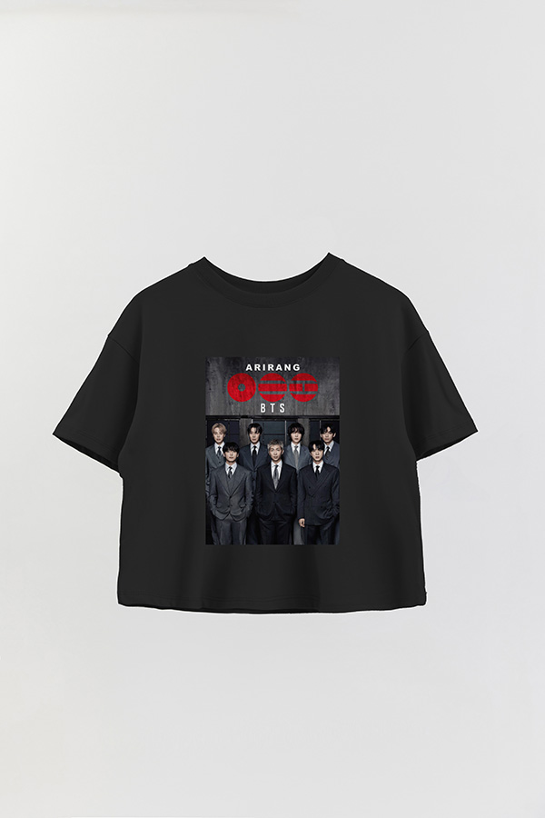 REMERA CROP ESTAMPADA BTS 2