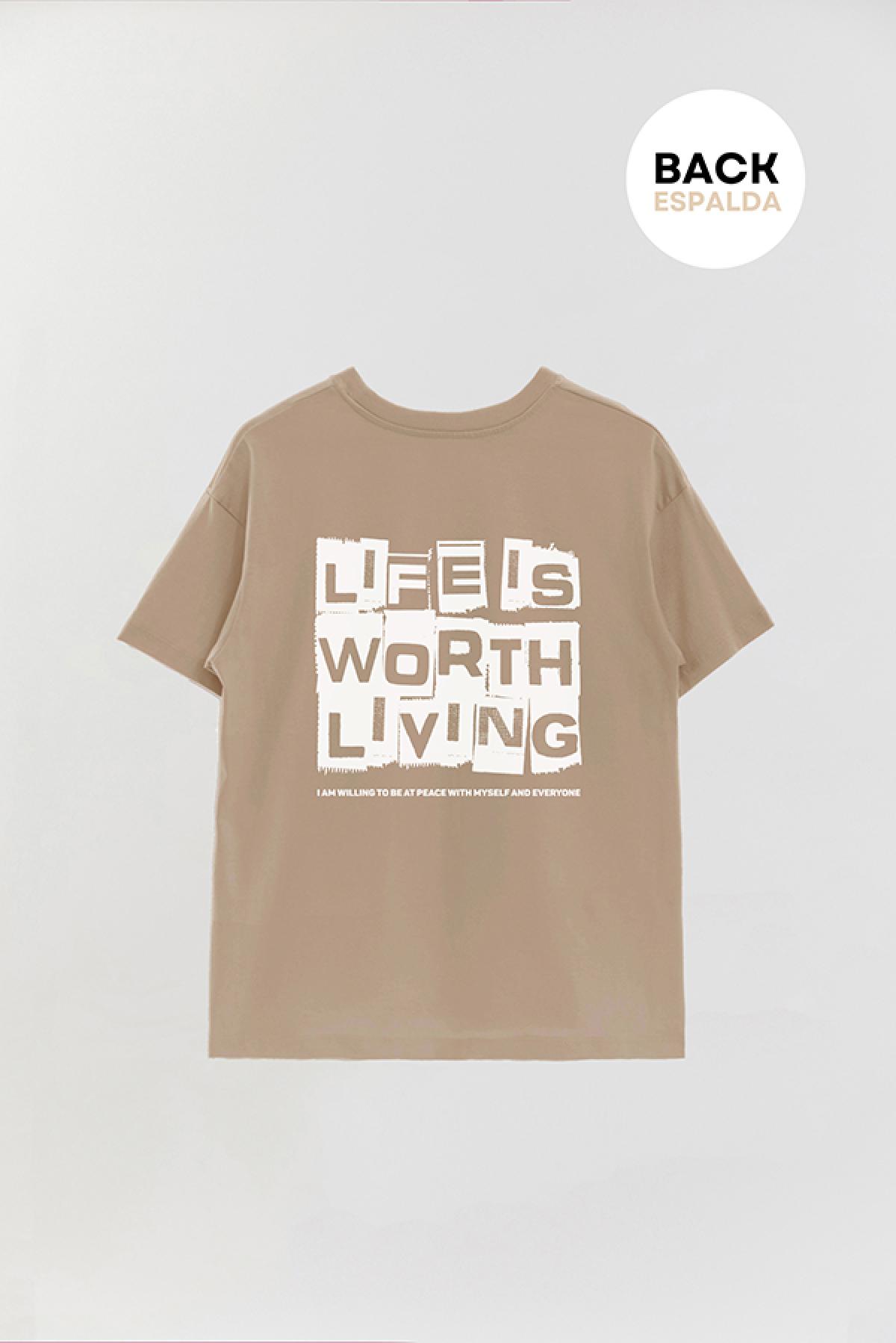 REMERA OVER URBAN ST5 LIFE IS WORTH LIVING