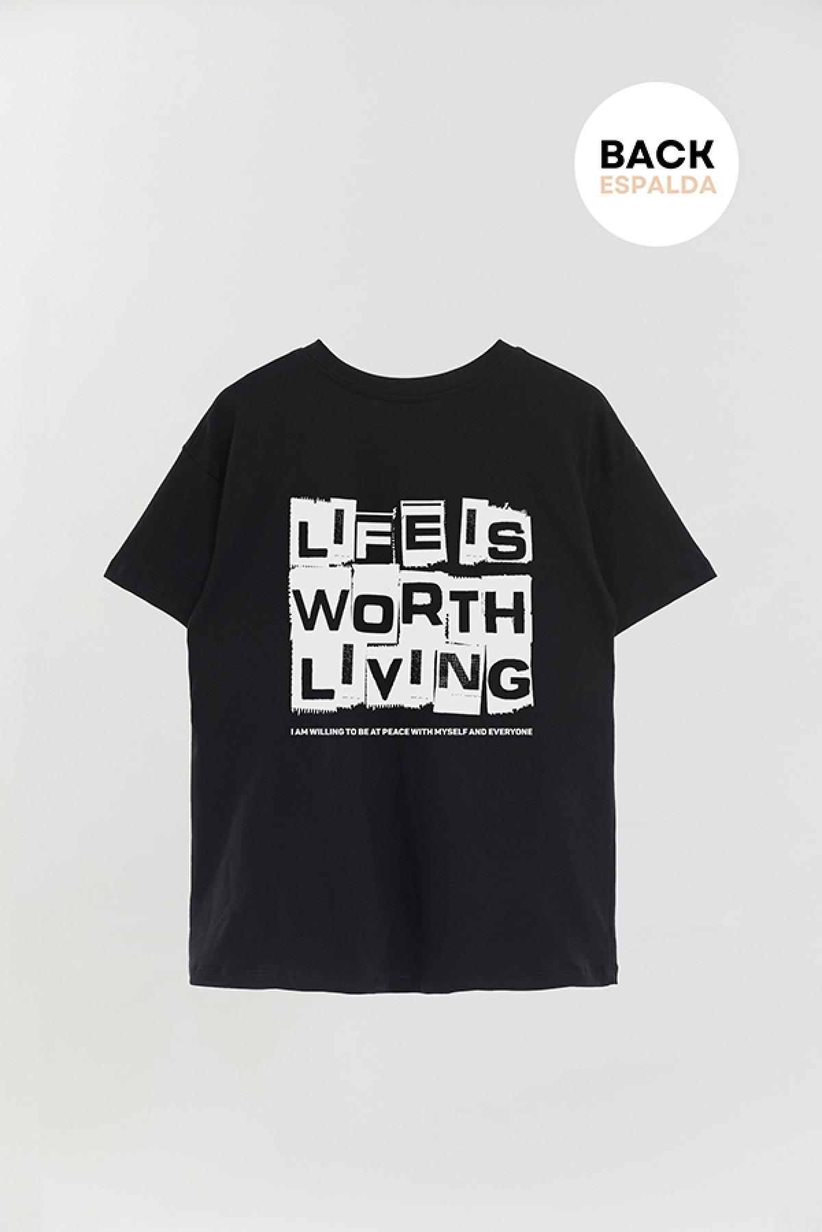 REMERA OVER URBAN ST5 LIFE IS WORTH LIVING