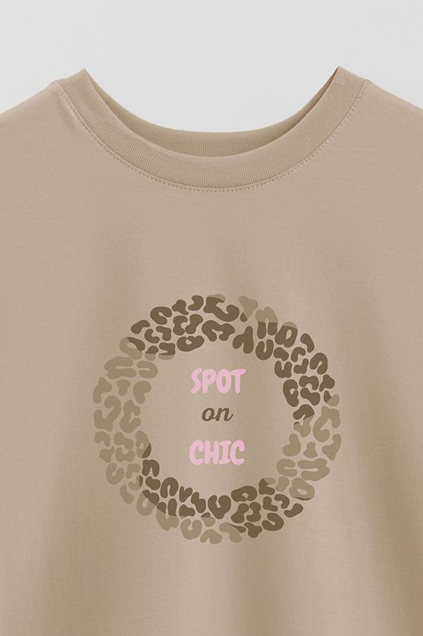 REMERA OVER ESTAMPADA TGR SPOT ON CHIC