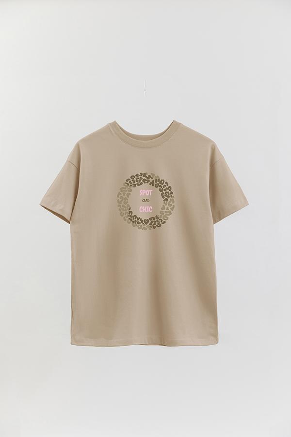 REMERA OVER ESTAMPADA TGR SPOT ON CHIC