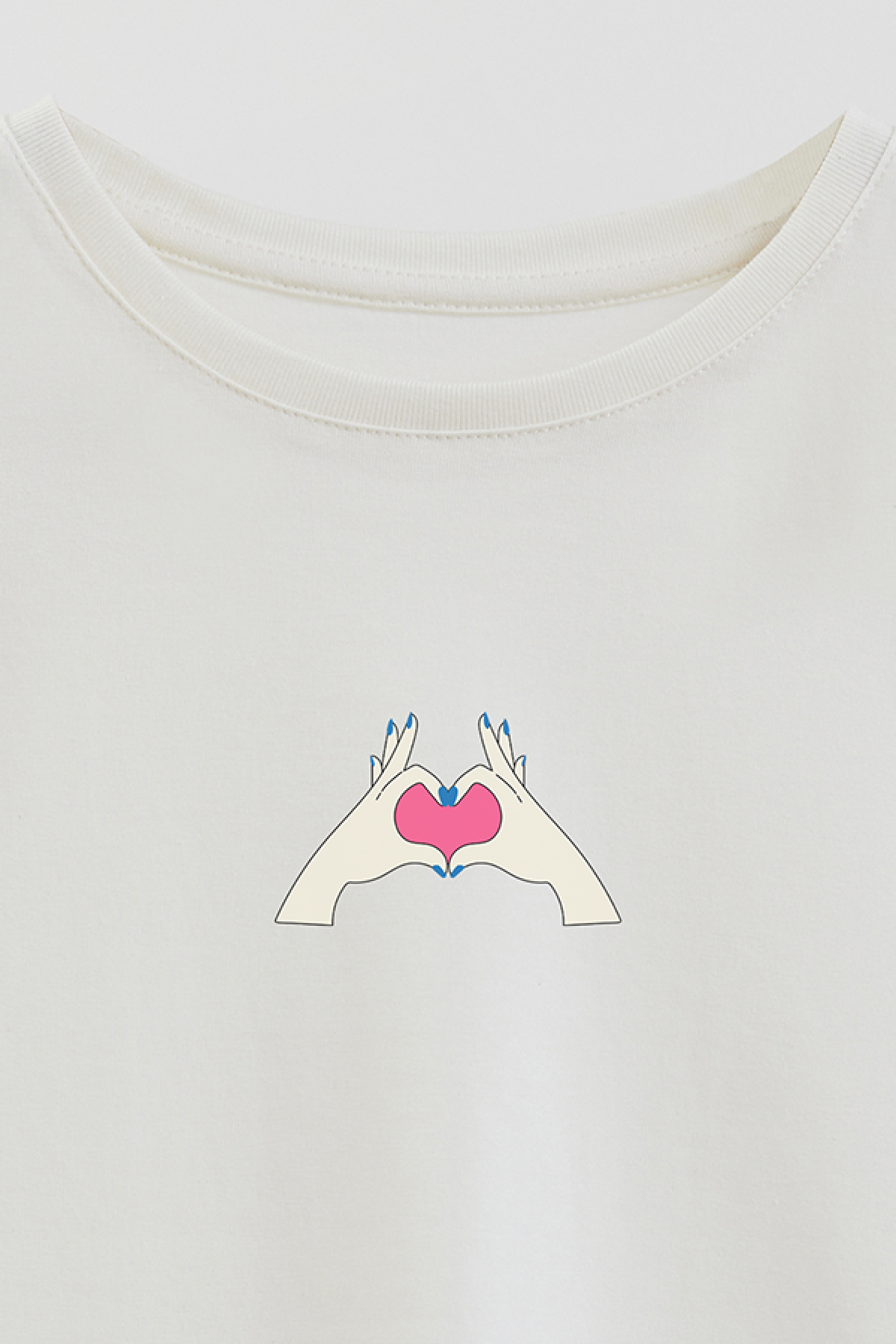 REMERA GIRL OVER GRLY HEART HANDS