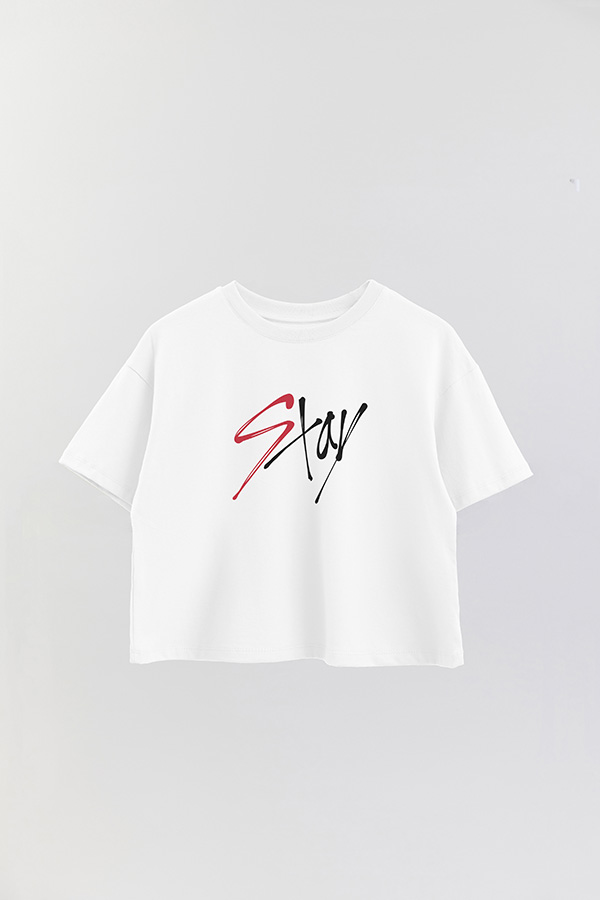 REMERA CROP ESTAMPADA SKZ STAY