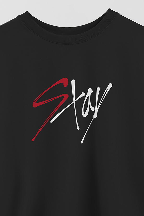 REMERA CROP ESTAMPADA SKZ STAY