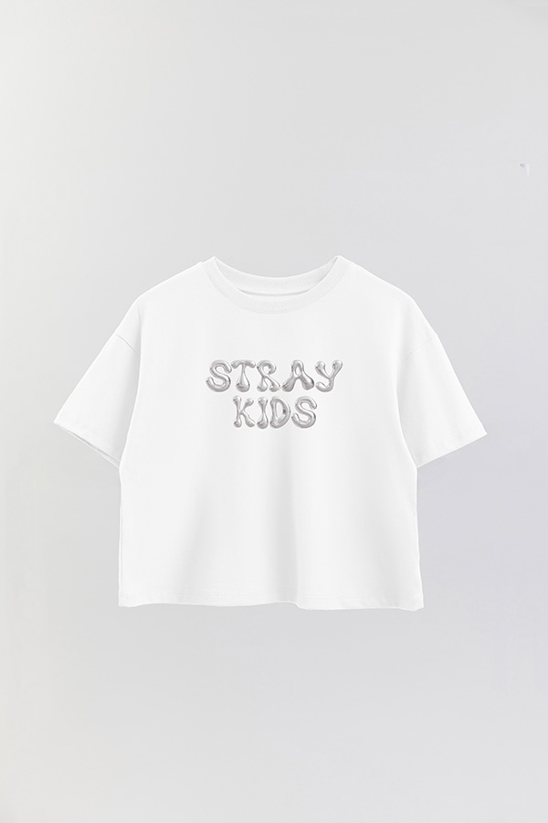 REMERA CROP ESTAMPADA SKZ 7
