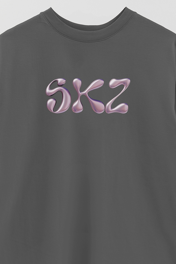 REMERA OVER ESTAMPADA SKZ 8