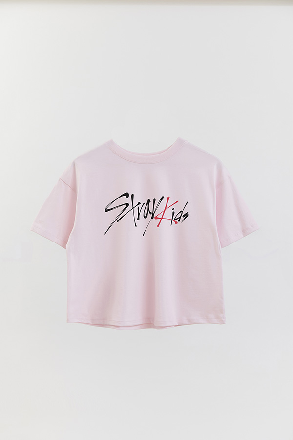 REMERA CROP ESTAMPADA SKZ 11