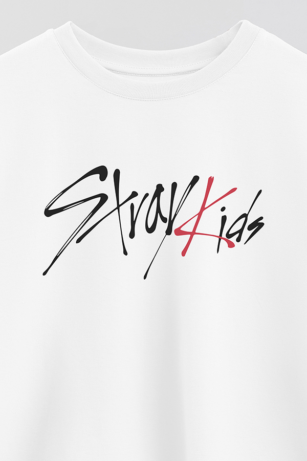 REMERA CROP ESTAMPADA SKZ 11