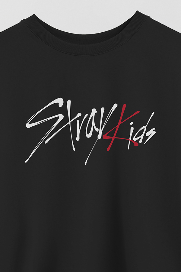 REMERA CROP ESTAMPADA SKZ 11