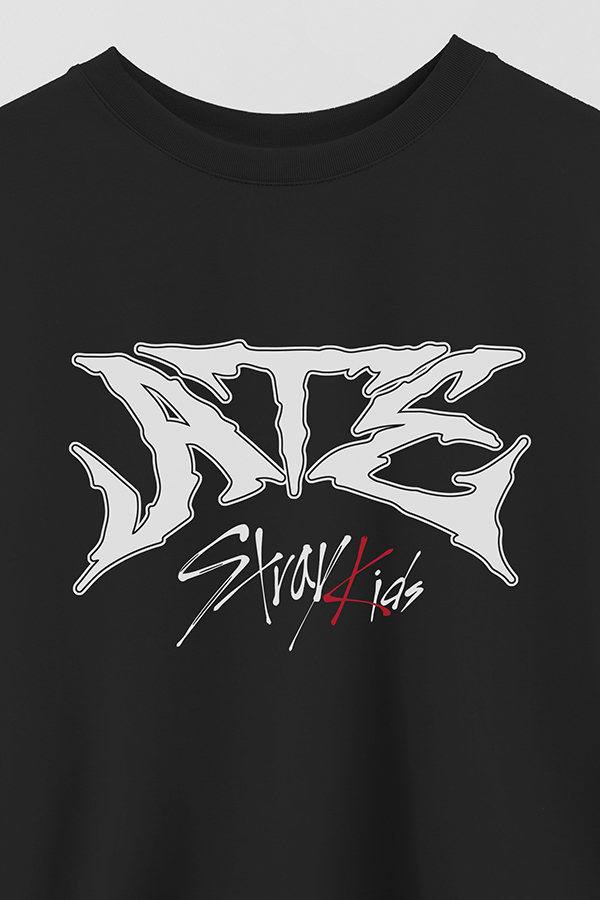 REMERA CROP ESTAMPADA SKZ 15