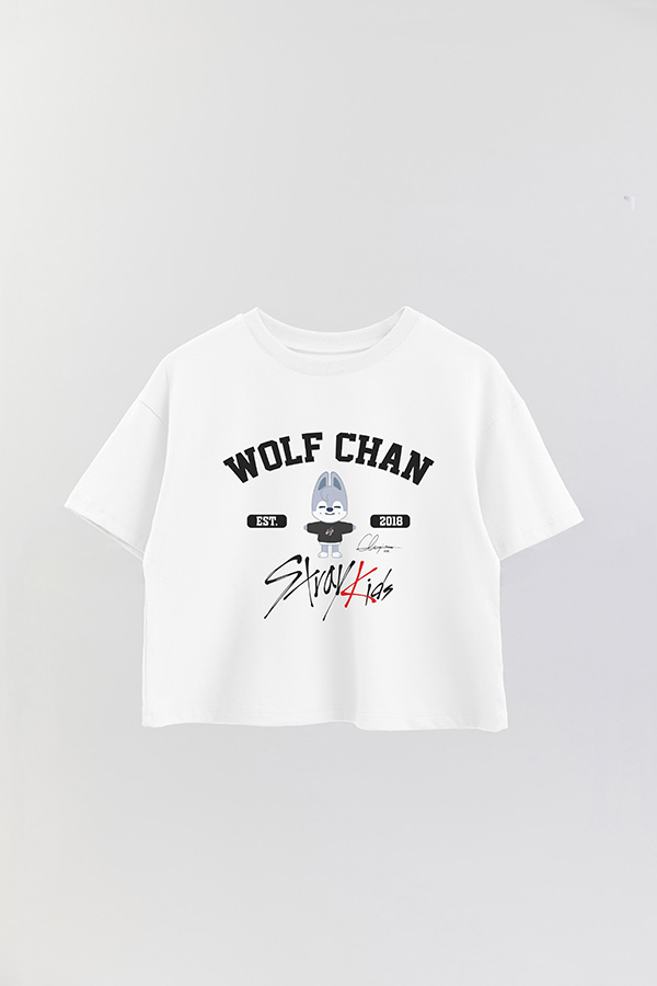 REMERA CROP ESTAMPADA SKZOO WOLF CHAN