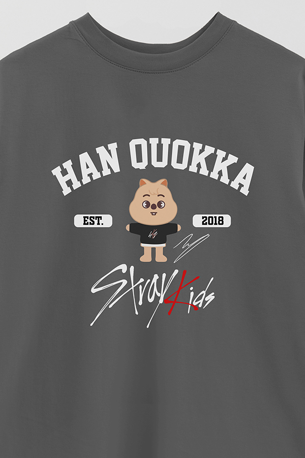 REMERA OVER ESTAMPADA SKZ00 HAN QUOKKA