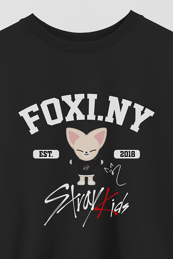 REMERA CROP ESTAMPADA SKZOO FOXI.NY