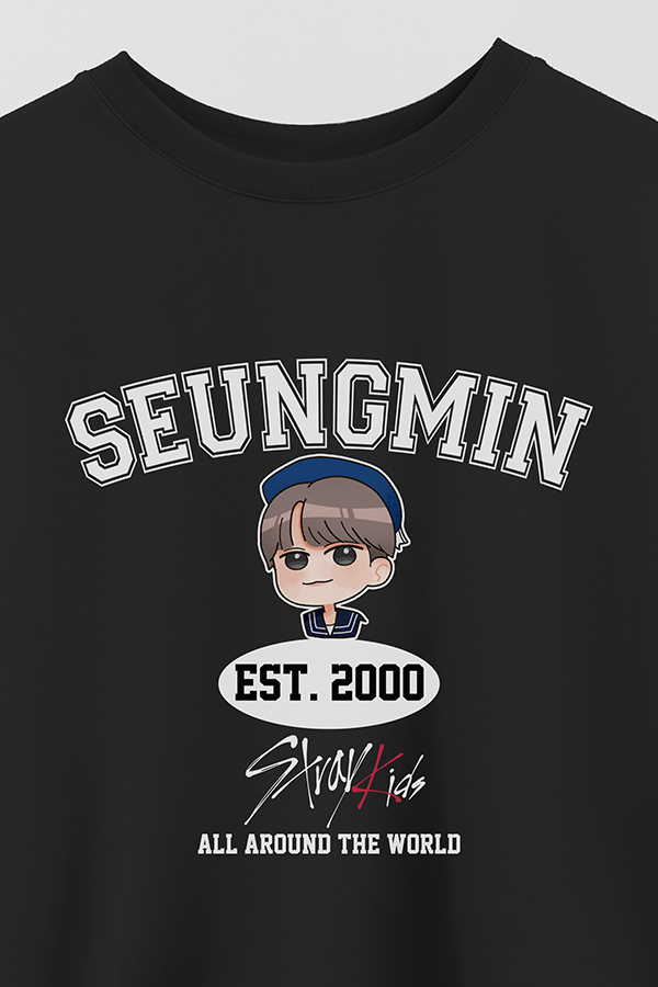 REMERA CROP ESTAMPADA SKZ VST SEUNGMIN