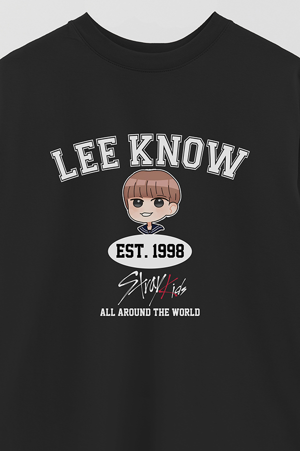 REMERA OVER ESTAMPADA SKZ VST LEE KNOW
