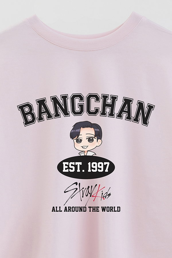 REMERA CROP ESTAMPADA SKZ VST BANGCHAN