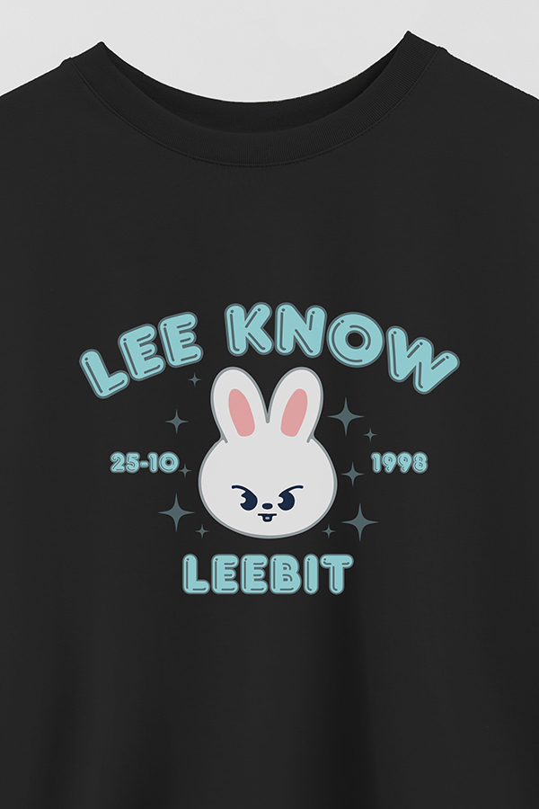 REMERA CROP ESTAMPADA SKZOO6 LEE KNOW