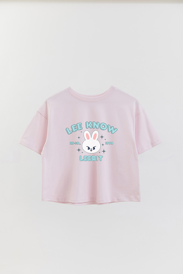 REMERA CROP ESTAMPADA SKZOO6 LEE KNOW